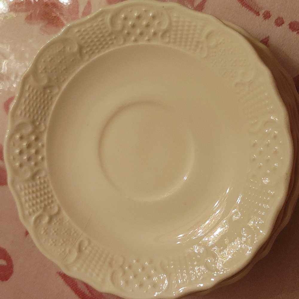 🍽️ (9) Canonsburg Pottery Saucers